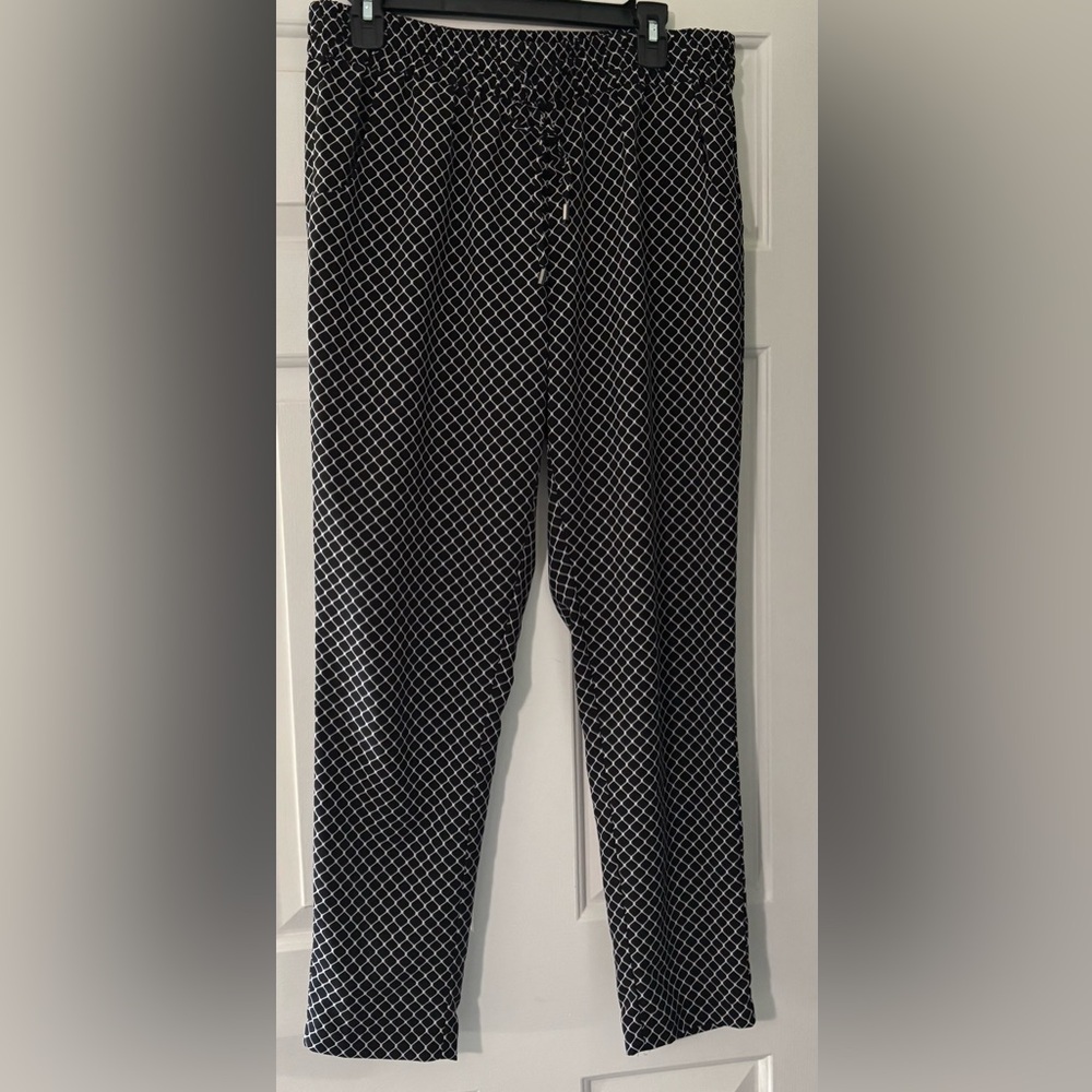Coldwater Creek- size 8, Black and White pants with drawstring